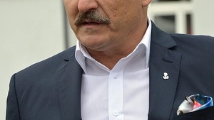 Marek Jakubiak nokautuje niemieckiego prezydenta