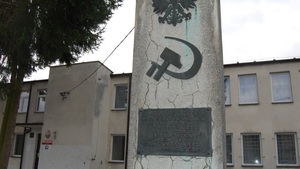 Usunęli komunistyczny relikt