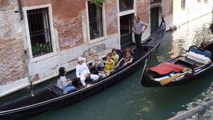 Włoski rząd: nie ma potrzeby ograniczania podróży