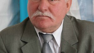 Odlot Wałęsy - Zrobię wszystko, aby zdrajców ojczyzny albo głupców doprowadzić do porządku!