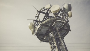 NIK alarmuje: BRAK kontroli nadajników telefonii komórkowej - szkodliwe dla zdrowia pole elektromagnetyczne