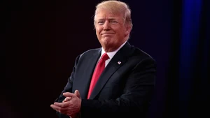 PILNE! Chory na COVID-19 Trump trafił do szpitala! 