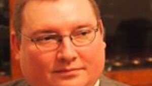 Skandal: wojewoda śląski udekorował medalem kryminalistę