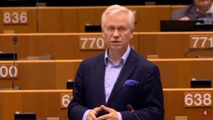 Marek Jurek: Mamy do czynienia z próbą wykorzystania instrumentów finansowych do presji politycznej