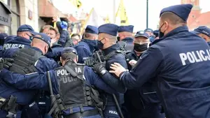 SZOK! Godzina policyjna w 13 państwach! 