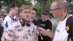 Wideo wywiad z przeciwnikami zmian klimatu. Młodzi z partii Razem, komunistyczne melodie i głos polskich dzieci