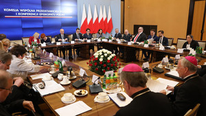O czym nie rozmawiali Episkopat z rządem...