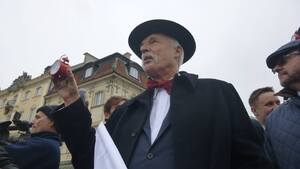 Korwin wraz sympatykami przeszedł przez Warszawę