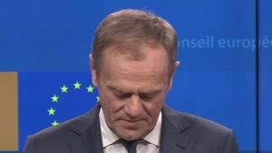 Bojaźliwy Tusk