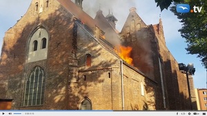 Pożar dachu kościoła świętego Piotra i Pawła w Gdańsku