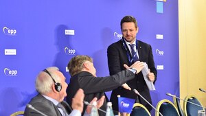 Trzaskowski krytykuje Andruszkiewicza, ale szybko przypomnieli mu co zrobił gdy został ministrem