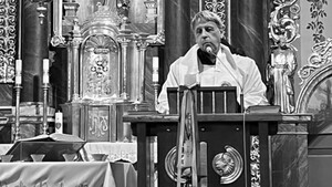 SZOK! Proboszcz zmarł w trakcie odprawiania mszy. Miał 63-lata