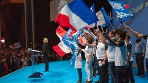 Francuzi wybierają prezydenta. Zwycięży Le Pen czy Macron?