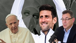 Jeden zgon covidowy w Kłodzku, 43 w STATYSTYKACH. Koniec pandemii w Anglii? TAJNE spotkanie Franciszka z szefem PFIZERA! Podsumowanie Tygodnia [PODCAST]