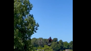 Przerażające nagranie z Francji! Z takiej wysokości spadł "latający człowiek" [WIDEO]