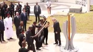 Pijany Juncker prawie podpalił Murzynkę na upamiętnieniu ludobójstwa w Ruandzie