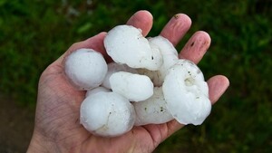 Przerażające! Kule gradu zabiły dziecko! Spadały jak pociski