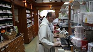 Dorzynanie ustawą aptek zakonnych, przykościelnych i Caritasu