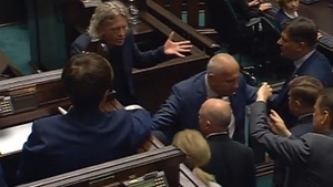 Poseł Mieszkowski wszczął awanturę w Sejmie. Przewodniczący wykluczył go z obrad [WIDEO]