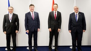 Waszczykowski chce Ukrainy w Grupie Wyszehradzkiej?