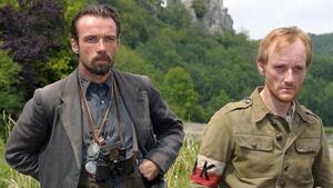 Żołnierze AK opluci. Antypolski serial Unsere Mütter, unsere Väter w TVP!!!