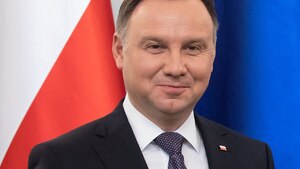 Prezydent Duda: Tusk nie ma szacunku do własnego kraju. Nie wiem, czyje interesy reprezentuje