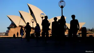 SZOKUJĄCE sceny na ulicach Australii! Ludzie mają dość obostrzeń! Czy to już totalitaryzm? [ZOBACZ WIDEO]