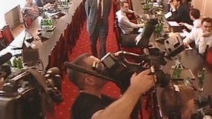 Awantura w Sejmie! Poseł uderzył operatora kamery?