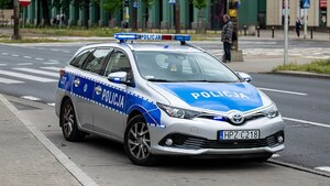 Rzucił psem, który miał go ugryźć. Grozi mu do 5 lat więzienia (WIDEO)