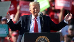 Burza po słowach aktora nt. Kościoła. "Trump to gwałciciel i oszust"