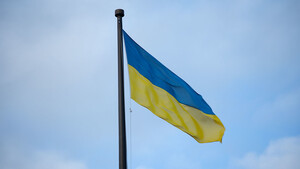 Awantura w ukraińskim parlamencie! Były prezydent zablokował mównicę