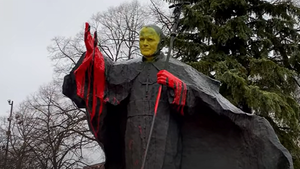 Skandal w Łodzi! Oto, co zrobiono z pomnikiem (WIDEO)