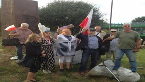 Płużański: Zdrajca katyński Berling