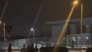 Nocna eksplozja pod ambasadą! Kto za tym stoi?! [VIDEO]