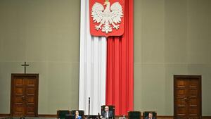 "Stały się przeszkodą dla doskonałych relacji z premierem Tuskiem i jego rządem". USA zrywają kontakty z Czarzastym