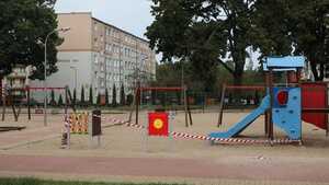 Bemowo Piskie. Wojskowe pociski uderzyły w plac zabaw!