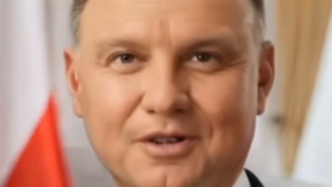 Andrzej Duda śpiewa wakacyjny hit! [VIDEO]