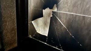 O krok od tragedii. Dom działaczy społecznych obrzucony koknajlami mołotowa