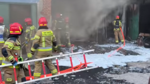 Słup czarnego dymu w Krakowie! Płoną meleksy!