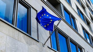 Polacy nie ufają już Unii Europejskiej