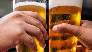Polacy piją coraz więcej alkoholu
