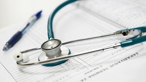 Znany polityk informuje o swojej chorobie! "Żebyście uniknęli mojego losu"