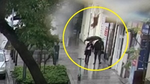 Pies wyskoczył z 2 piętra. Wiemy w jakim stanie jest kobieta!