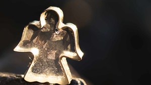 Ewangelia na dziś. Anioł Pański zstąpił z nieba i odsunął kamień!