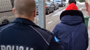 Młodzi rodzice znęcali się nad 1,5-roczną dziewczynką. Obrzydliwe co robili!