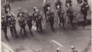 Przywileje dla funkcjonariuszy aparatu represji PRL. Zbrodniczy system kontratakuje?