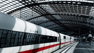 Kolejne miliony migrantów przybędą do Niemiec? "Demograficzna bomba zegarowa"