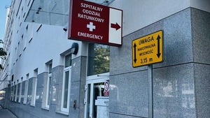 Gdynia. 28-latka zaatakowała ordynatora, lekarkę i ratowniczkę medyczną!