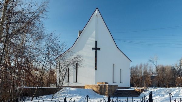 Szokujący pomysł na "przyciągnięcie wiernych" do protestanckiego zboru. Niemiecka "pastorka" wywołała kontrowersje