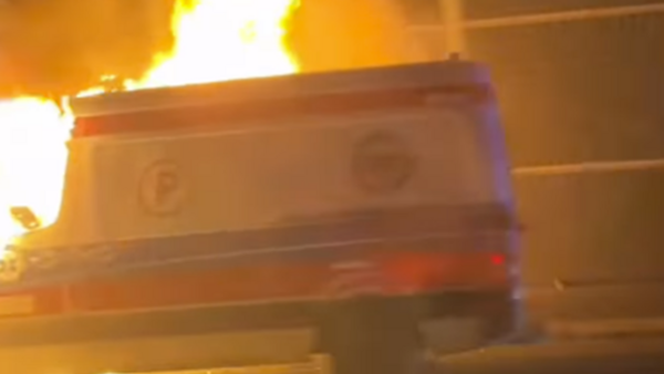 Pożar karetki pod Krakowem. W środku był pacjent! [VIDEO]